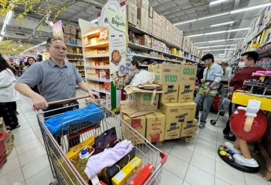 Doanh nghiệp đồ uống ngoại tìm cách giảm thải bao bì nhựa