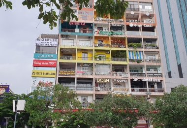 Giới trẻ tiếc nuối các quán cà phê 'sống ảo' ở TP.HCM đóng cửa