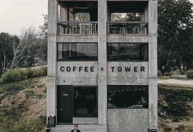 Quán cà phê như nhà hoang tại Thái Lan