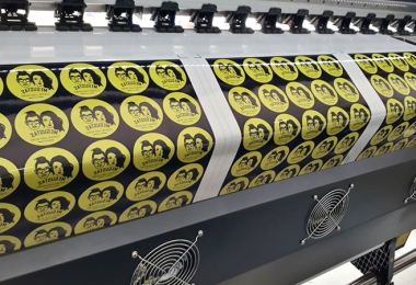 Cách chọn chất liệu in decal giấy phù hợp nhất