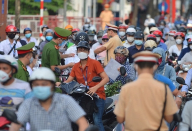 Hà Nội: Doanh nghiệp kinh doanh mặt hàng thiết yếu nào được cấp Giấy đi đường?