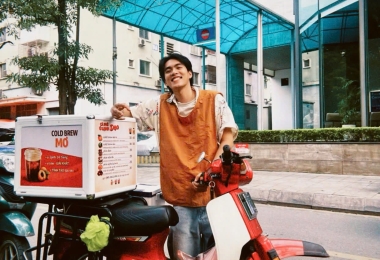 Từng làm phục vụ 20.000 đồng/giờ, chàng trai Hà Nội chọn bán cà phê dạo thay vì mở quán: Chạy hàng chục km mỗi ngày nhưng có lối đi riêng