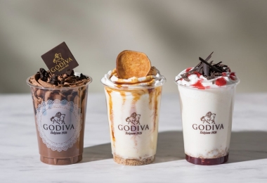 In ly nhựa giá rẻ HCM, cam kết đúng mẫu, đúng giá