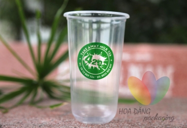 Lý do in ly nhựa offset trở thành lựa chọn phổ biến trong ngành F&B