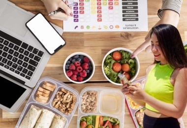 Cách kinh doanh online đồ ăn dành cho người ít vốn và chưa có kinh nghiệm