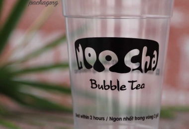 Ly nhựa 1 lần là gì và có ưu điểm gì so với các loại ly khác?