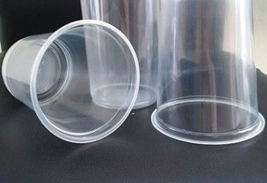 Ly nhựa có chứa hóa chất độc hại không?