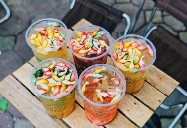 Ly nhựa 1 lít giá sỉ giao nhanh khu vực HCM