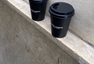 Ly nhựa đen giá rẻ, sỉ lẻ tại TPHCM