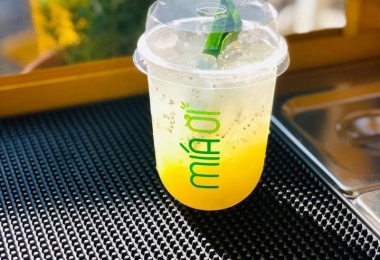 Cần tìm địa chỉ sản xuất ly nhựa đẹp chất lượng tại TPHCM? Đến Ly Nhựa Hoa Đăng Nhé