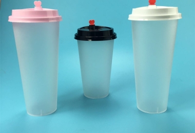 Bí quyết chọn nơi bán sỉ ly nhựa nhám uống trà sữa uy tín