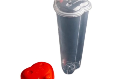 Mẫu ly nhựa trái tim đẹp mắt, độc lạ hiện nay