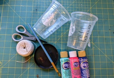 Mẹo tái sử dụng ly nhựa đơn giản nhưng hiệu quả cao