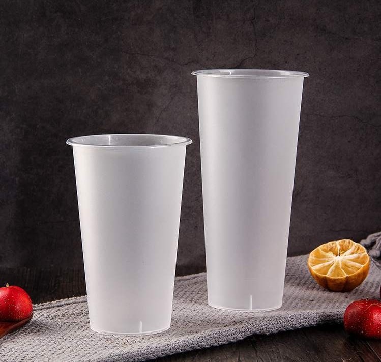 Ly nhựa nhám giá rẻ
