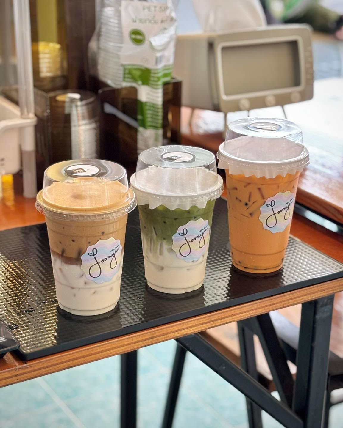 Ly nhựa nắp bằng